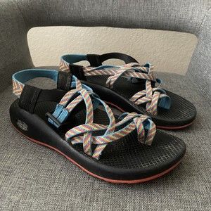 Chaco's Women Strappy Sling Back Waterproof Sandals Size 7